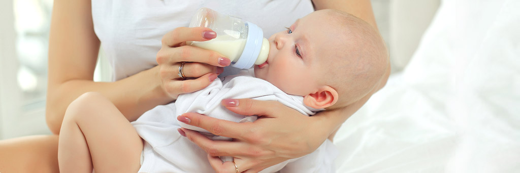 Babys Ernhrung mit Milch